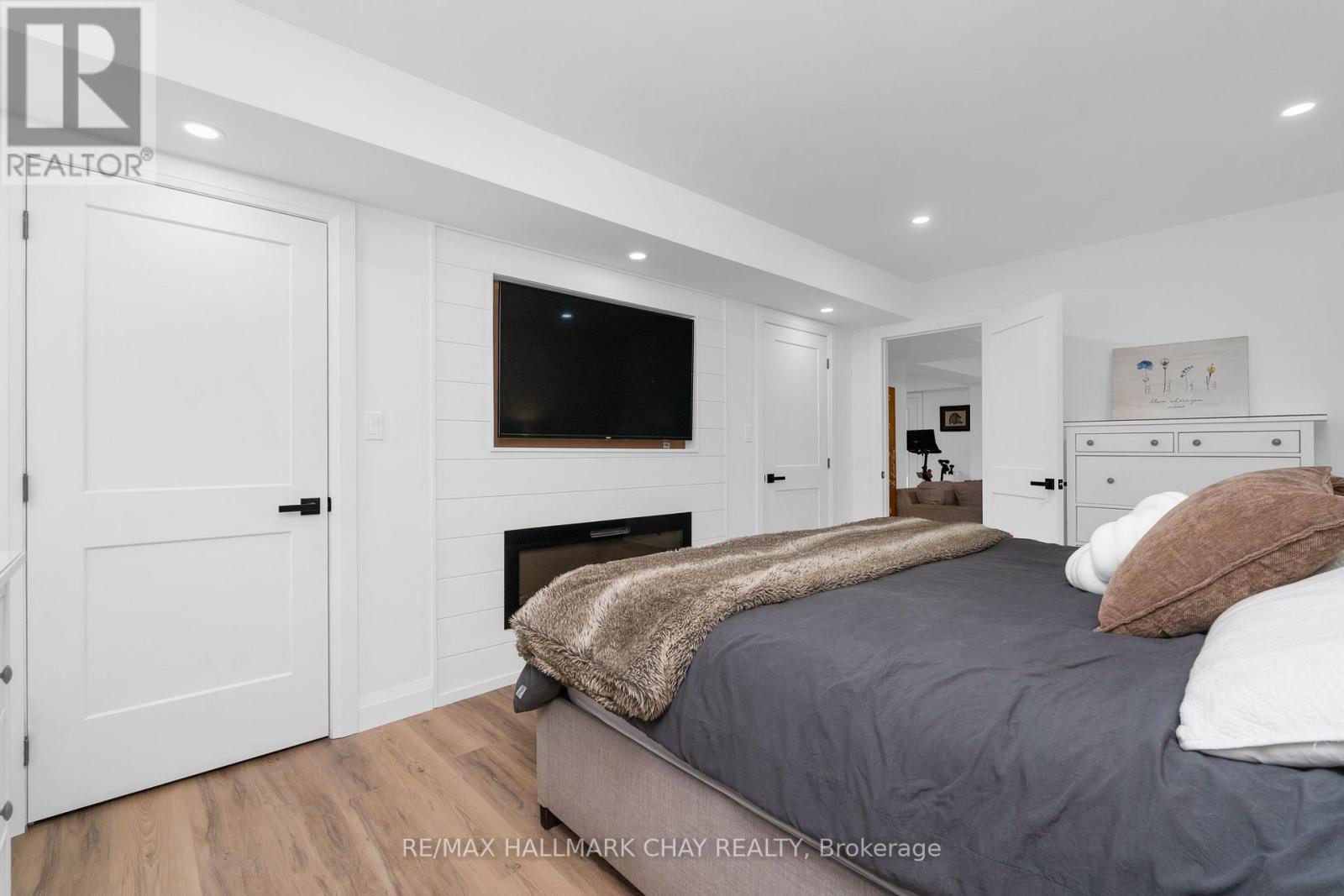 12 Oakmont Avenue, Oro-Medonte (Horseshoe Valley), Ontario  L0L 2L0 - Photo 25 - S12643246