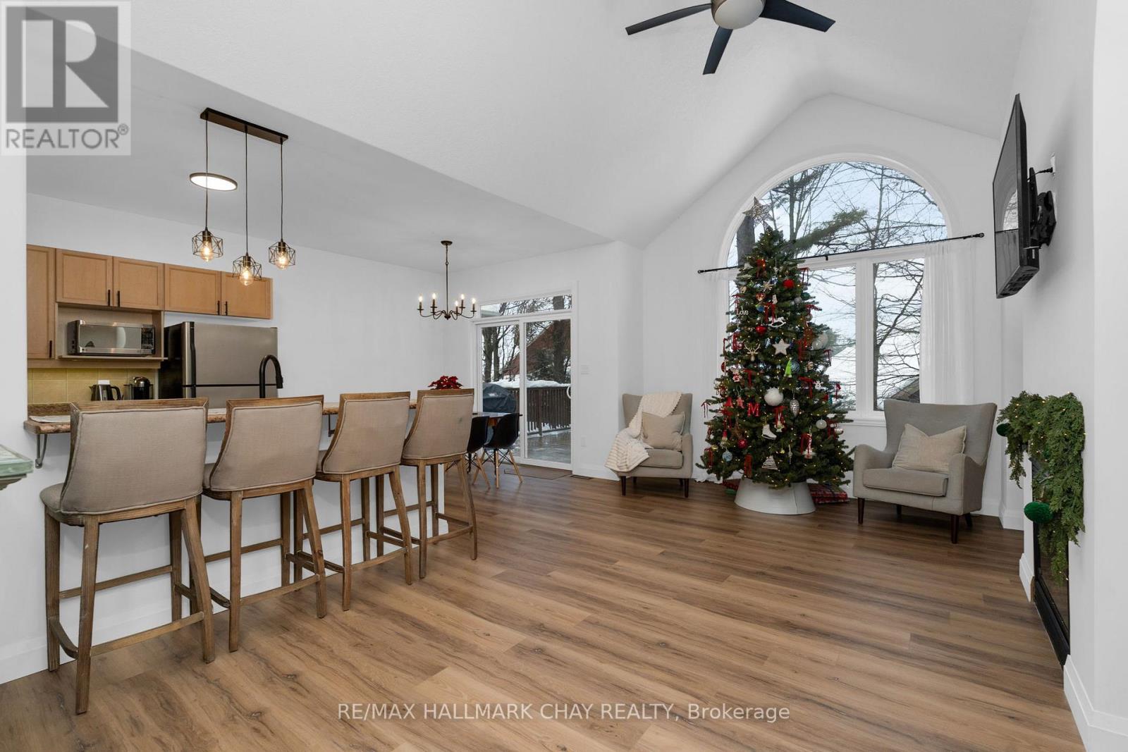 12 Oakmont Avenue, Oro-Medonte (Horseshoe Valley), Ontario  L0L 2L0 - Photo 6 - S12643246