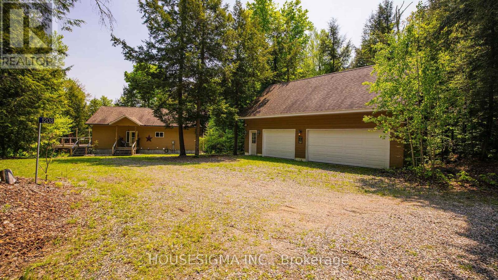 1208 Minnow Drive, Dysart Et Al, Ontario  K0M 1S0 - Photo 36 - X12199973