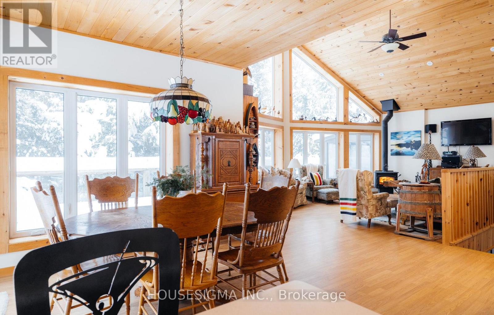 1208 Minnow Drive, Dysart Et Al, Ontario  K0M 1S0 - Photo 8 - X12199973