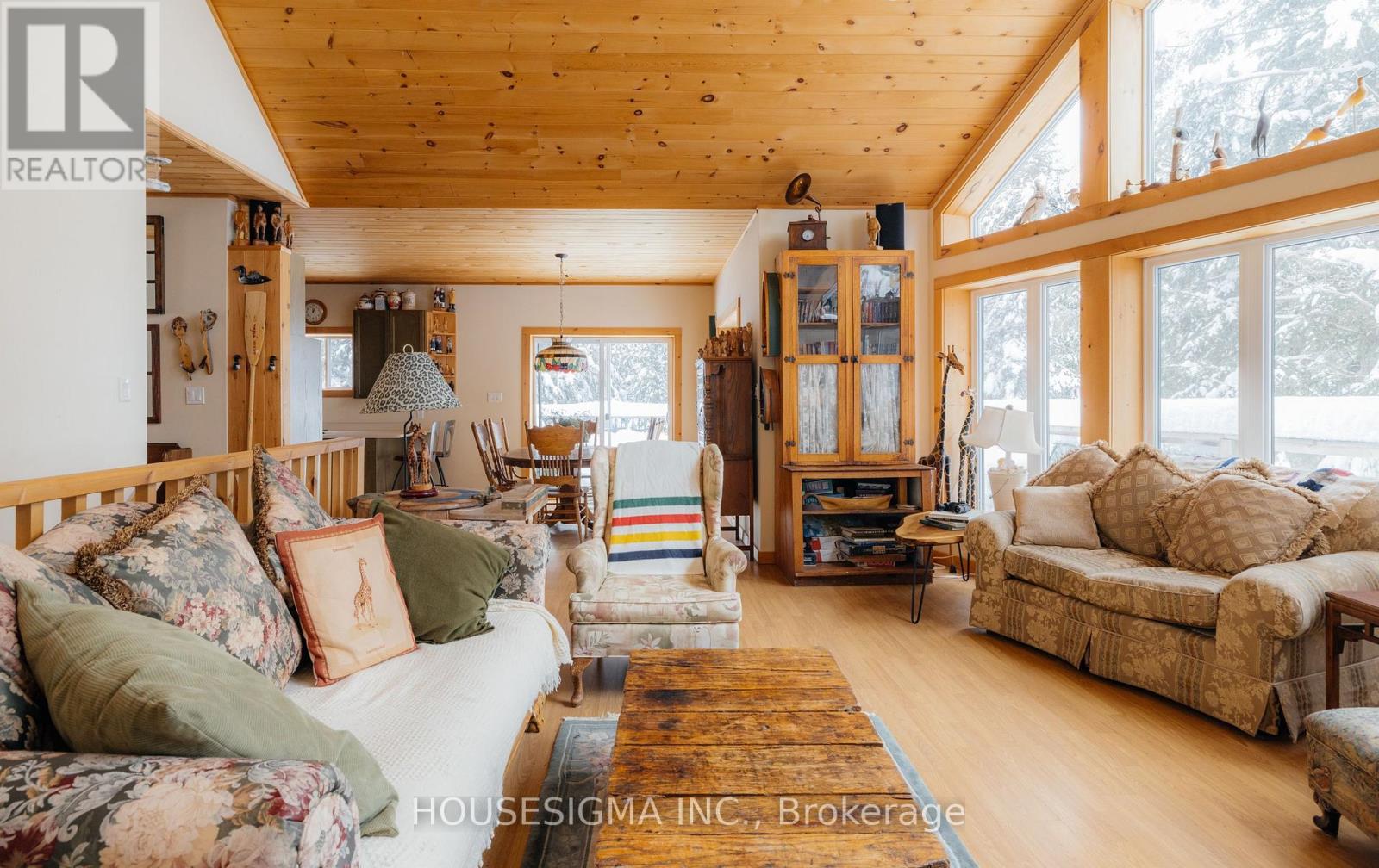 1208 Minnow Drive, Dysart Et Al, Ontario  K0M 1S0 - Photo 14 - X12199973