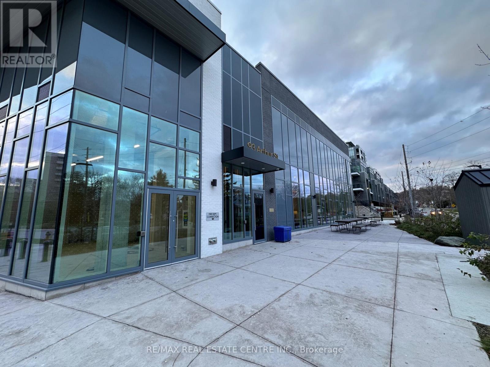 1403 - 93 Arthur Street S, Guelph, Ontario  N1E 0T3 - Photo 2 - X12641942