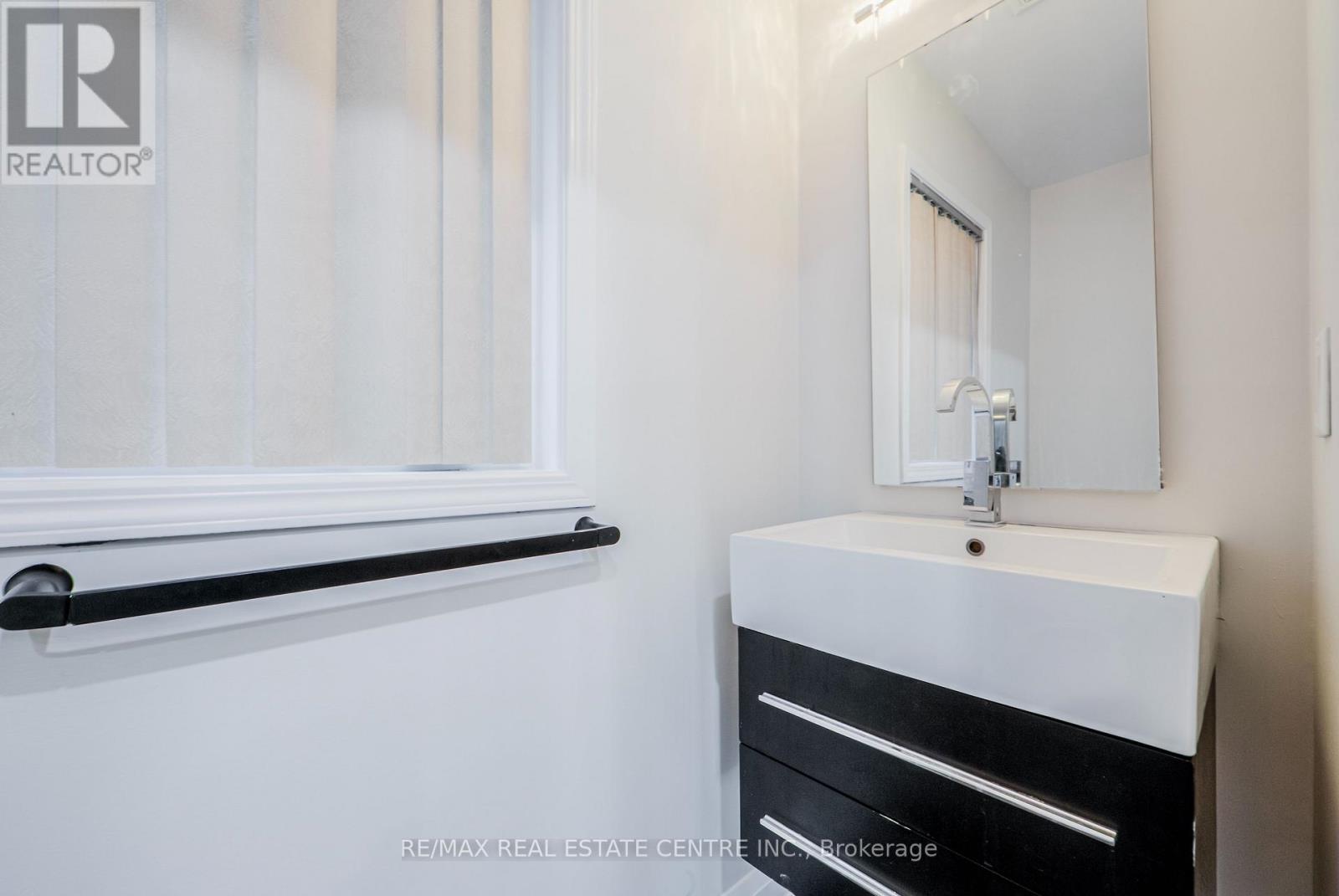 299 Dymott Avenue, Milton, Ontario  L9T 0Z5 - Photo 15 - W12643178