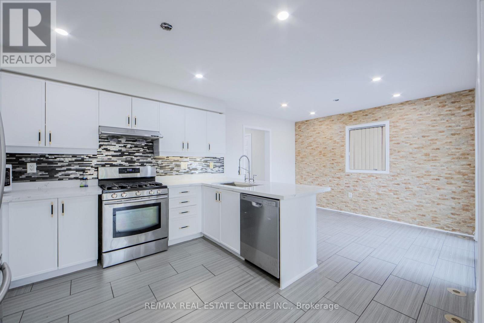 299 Dymott Avenue, Milton, Ontario  L9T 0Z5 - Photo 19 - W12643178