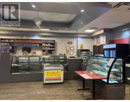 11 - 8 STRATHEARN AVENUE, Brampton, Ontario