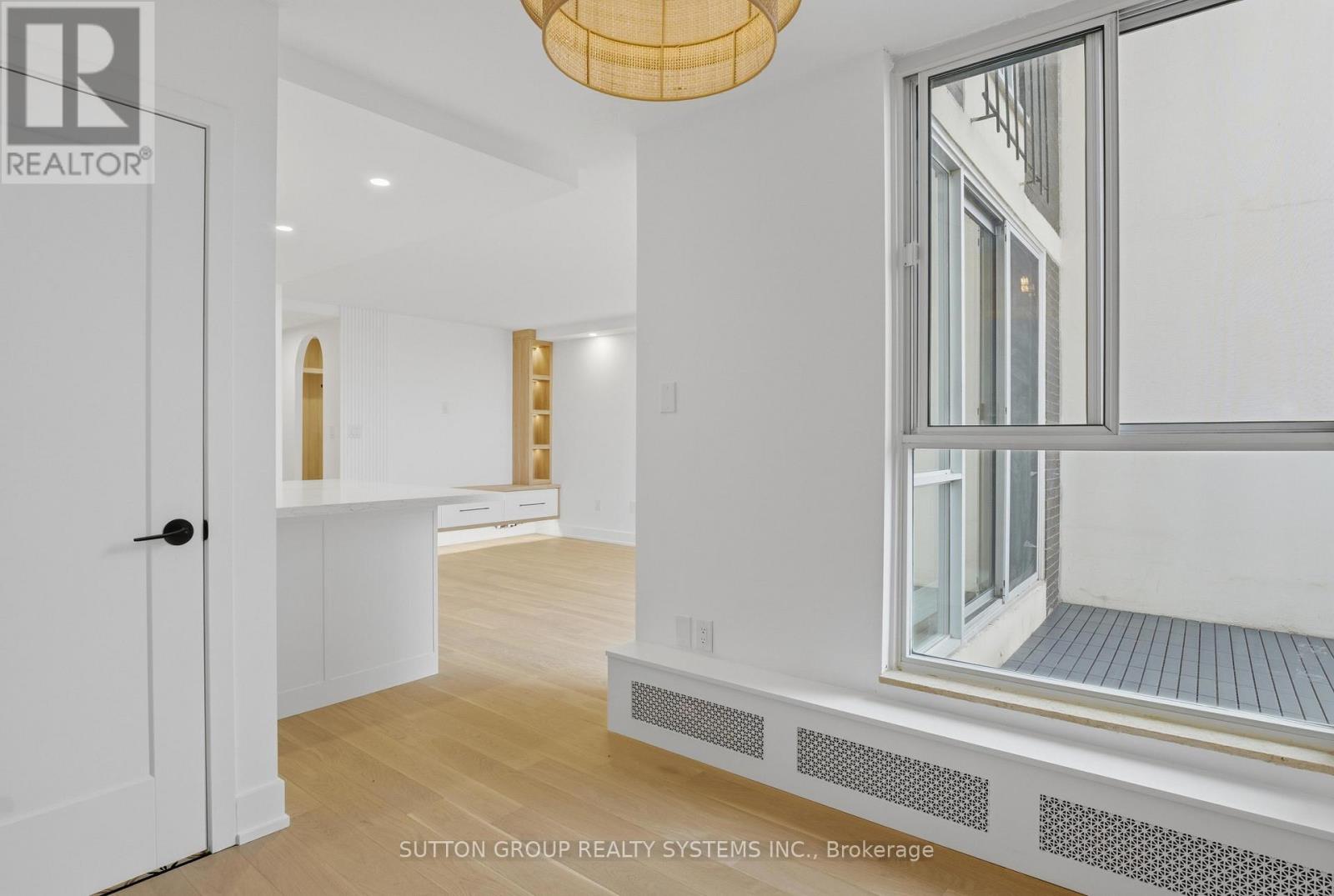 909 - 60 Southport Street, Toronto (High Park-Swansea), Ontario  M6S 3N4 - Photo 18 - W12643252