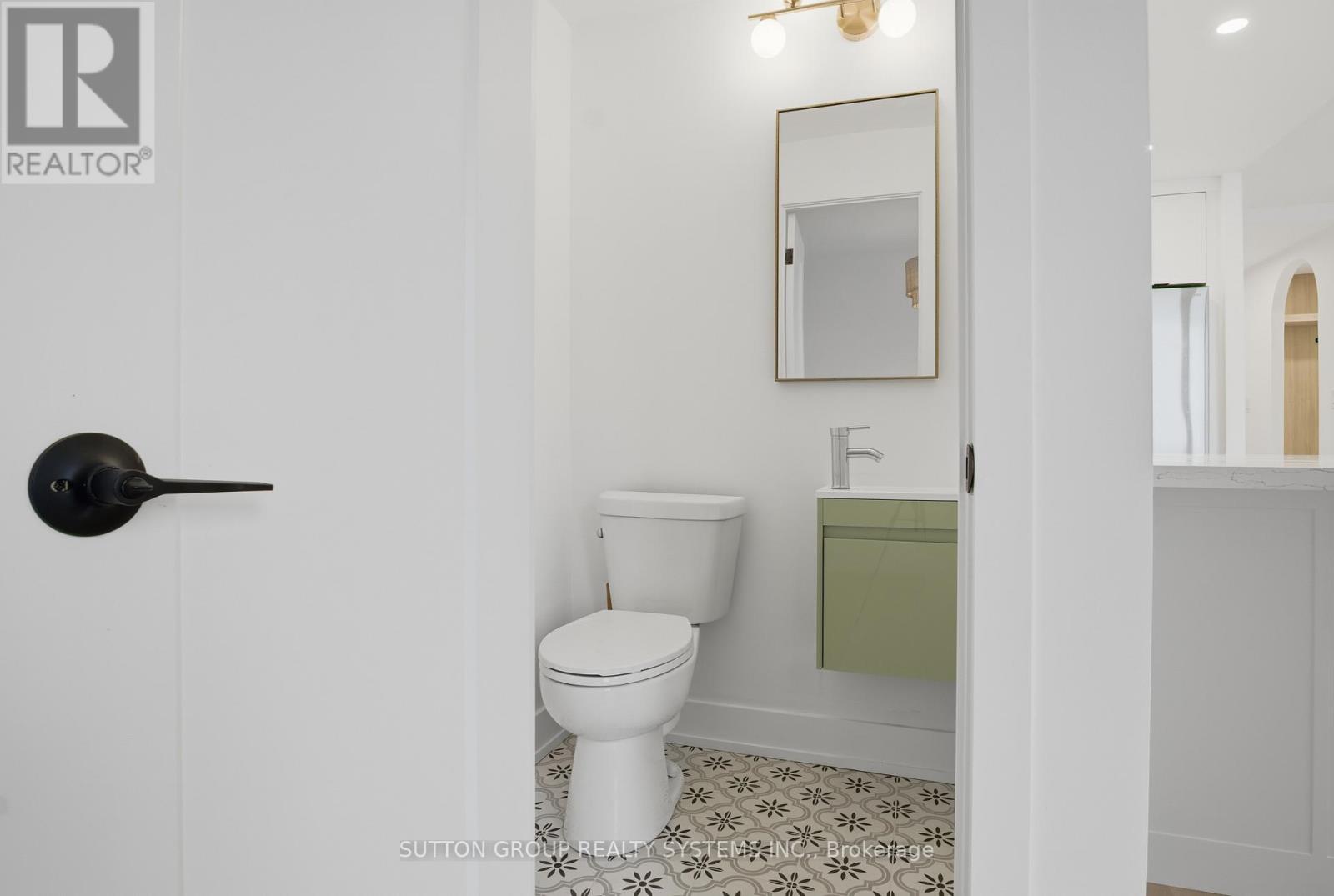 909 - 60 Southport Street, Toronto (High Park-Swansea), Ontario  M6S 3N4 - Photo 19 - W12643252