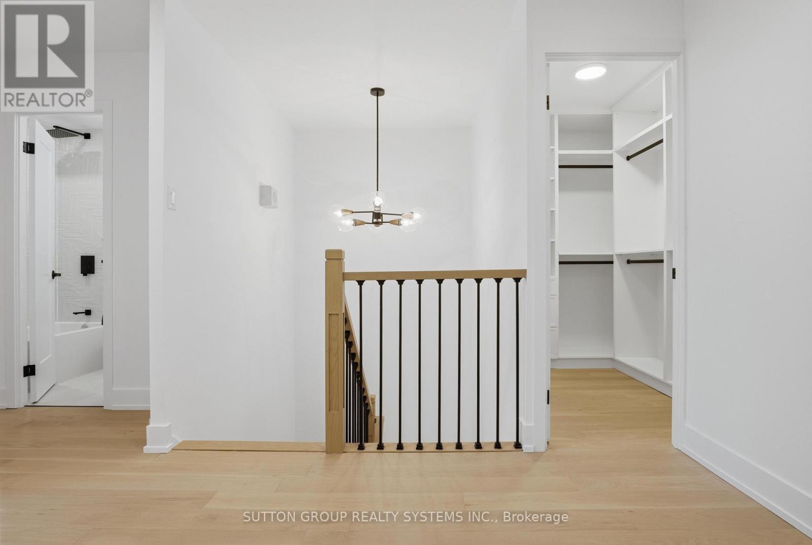 909 - 60 Southport Street, Toronto (High Park-Swansea), Ontario  M6S 3N4 - Photo 25 - W12643252