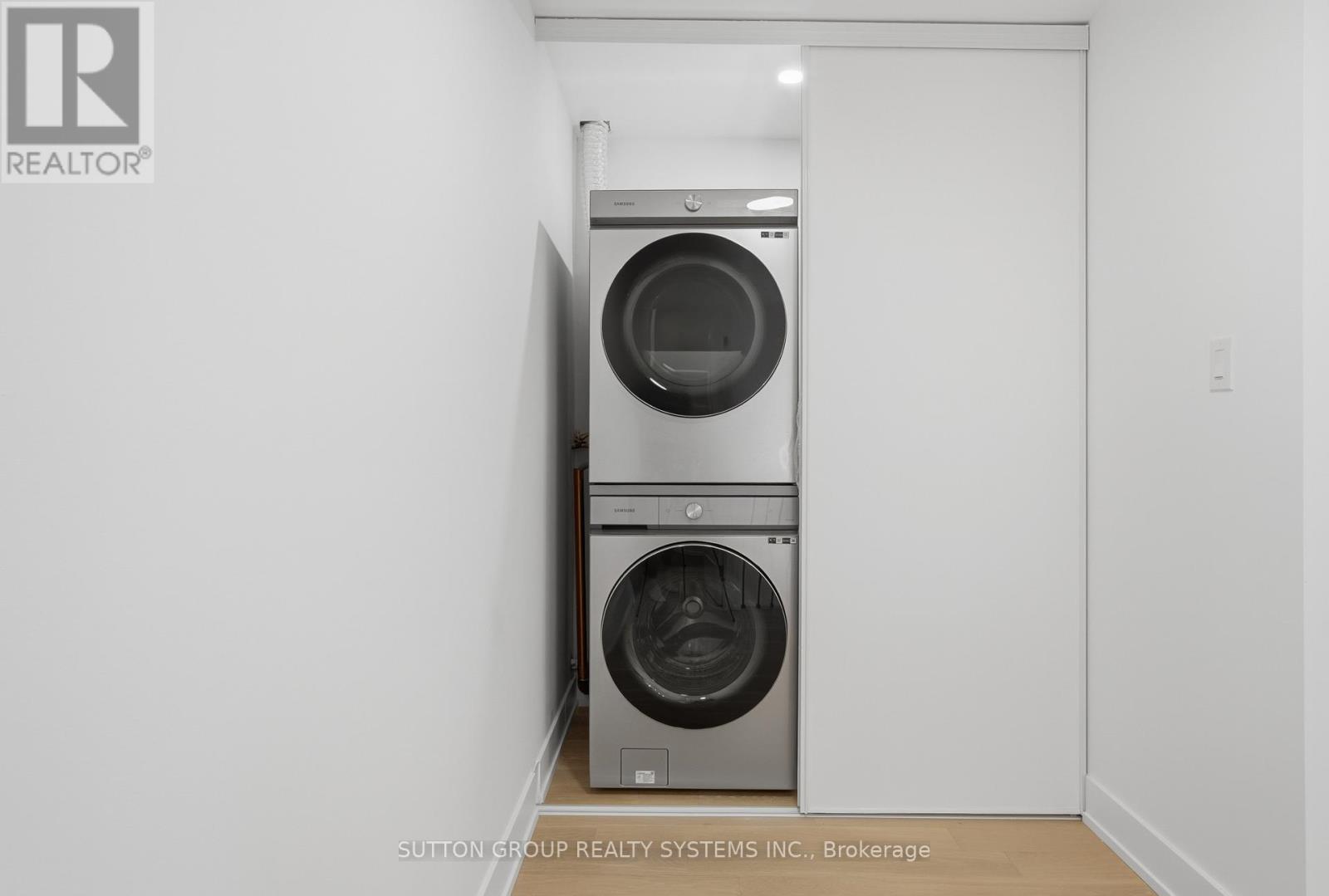 909 - 60 Southport Street, Toronto (High Park-Swansea), Ontario  M6S 3N4 - Photo 27 - W12643252