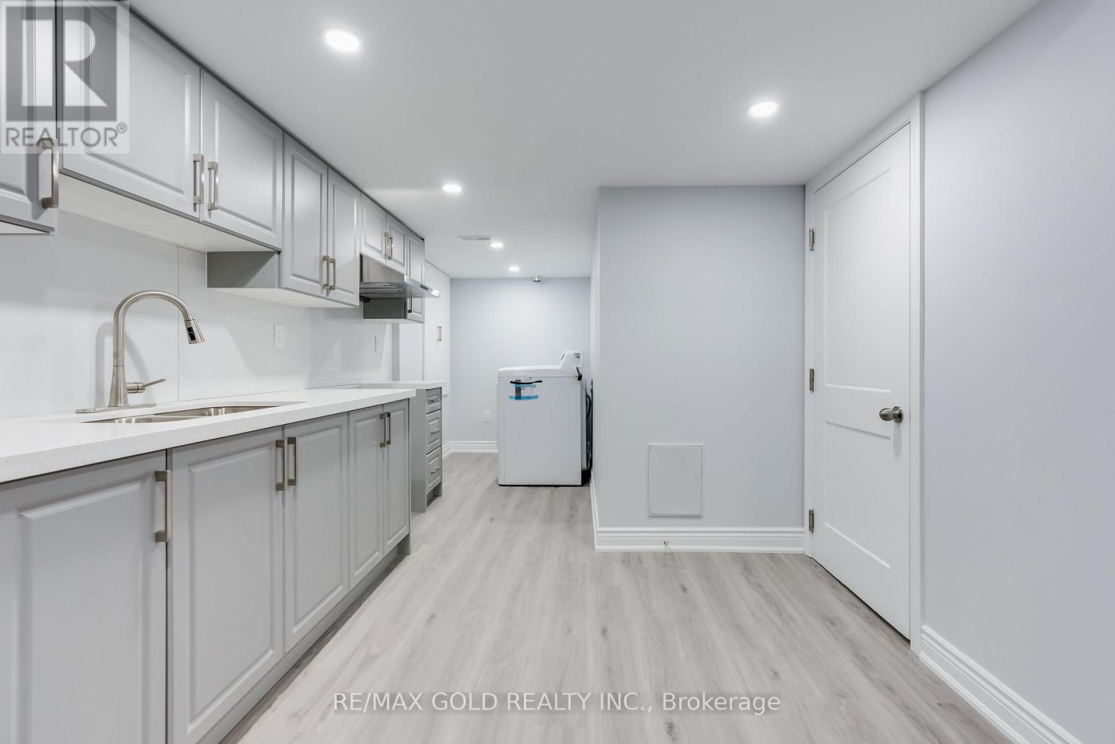 Basement - 6900 Old Creditview Road, Mississauga (Meadowvale Village), Ontario  L5N 8K5 - Photo 14 - W12643254