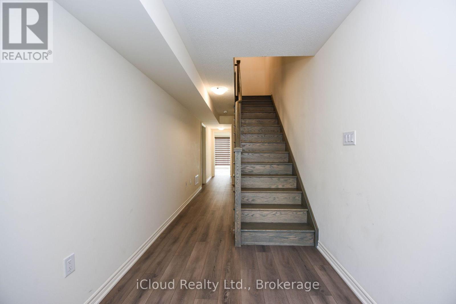 39 Stewardship Road, Brampton, Ontario  L7A 4W6 - Photo 4 - W12643262