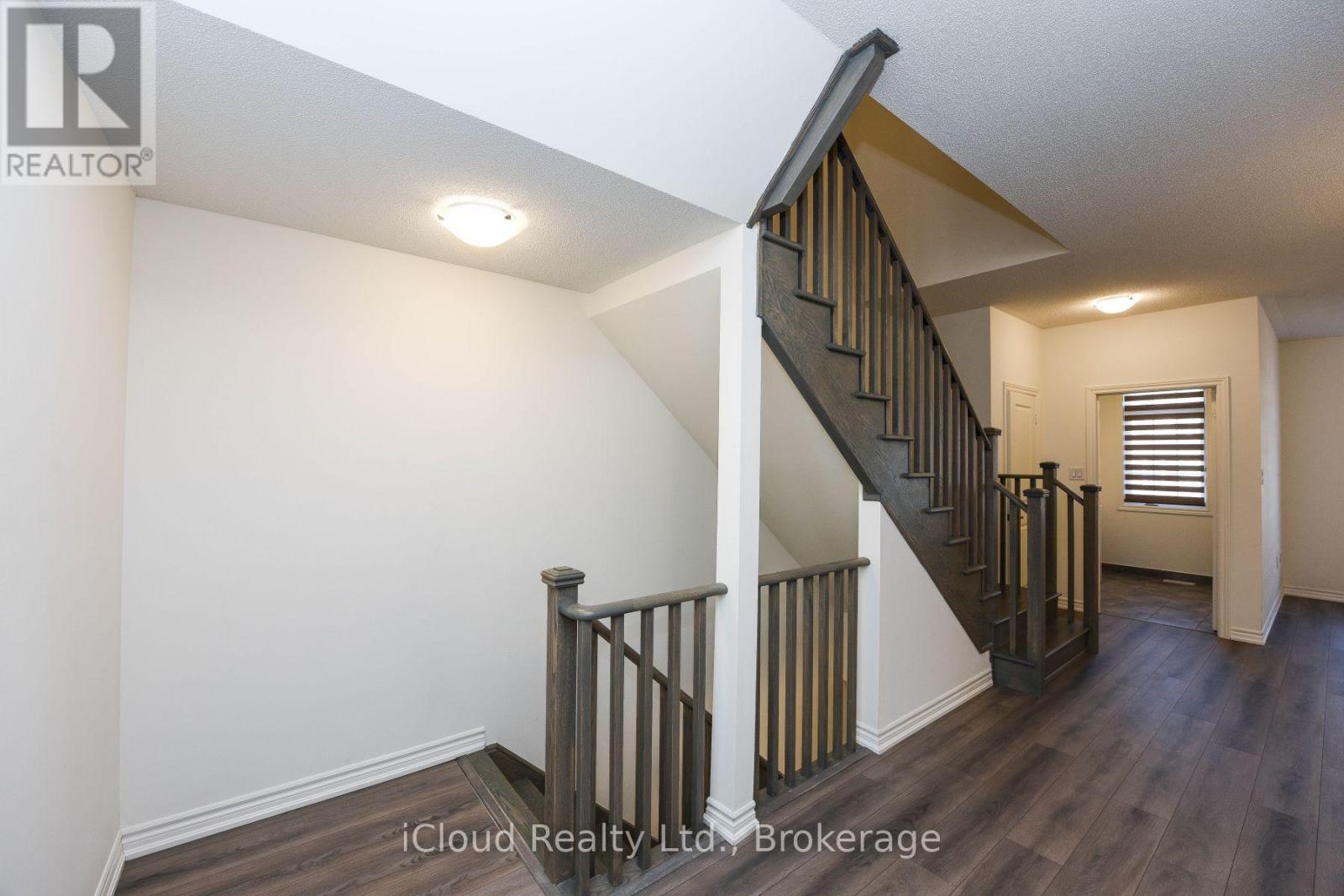 39 Stewardship Road, Brampton, Ontario  L7A 4W6 - Photo 5 - W12643262