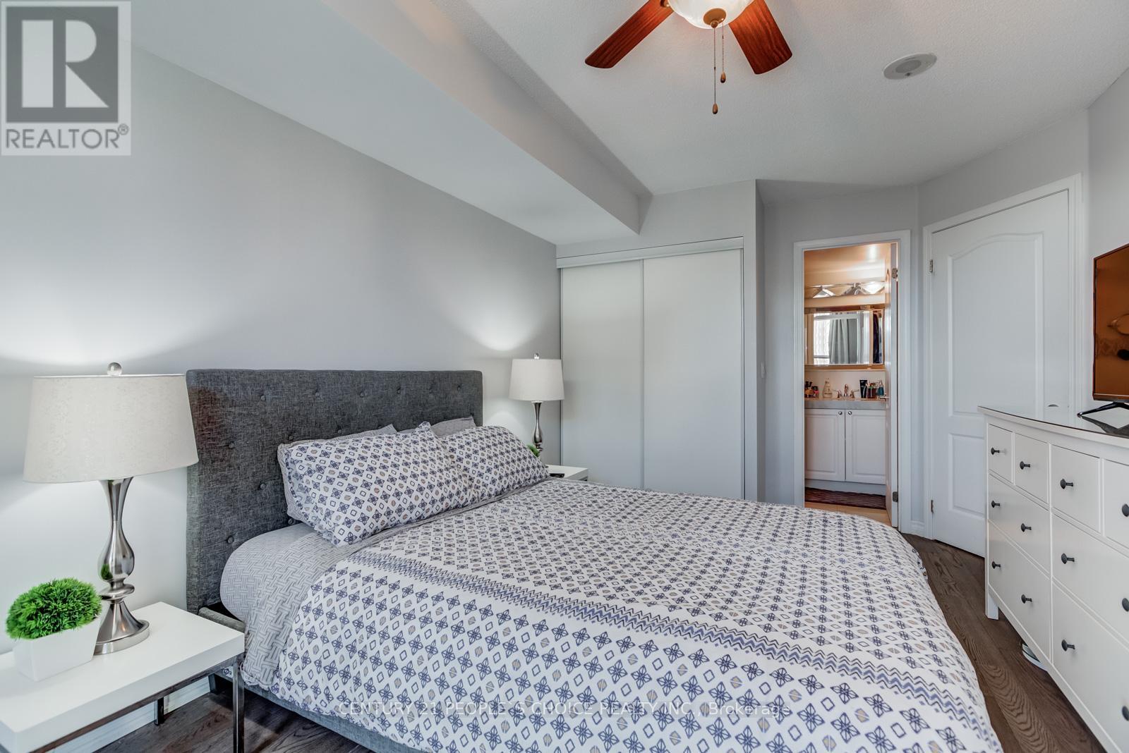 1110 - 33 Elm Drive W, Mississauga, Ontario  L5B 4M2 - Photo 13 - W12643286