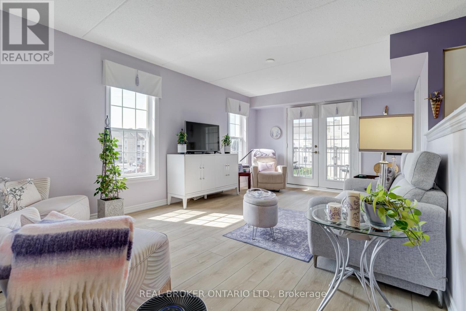 313 - 1460 Bishops Gate, Oakville, Ontario  L6M 4N5 - Photo 1 - W12643296