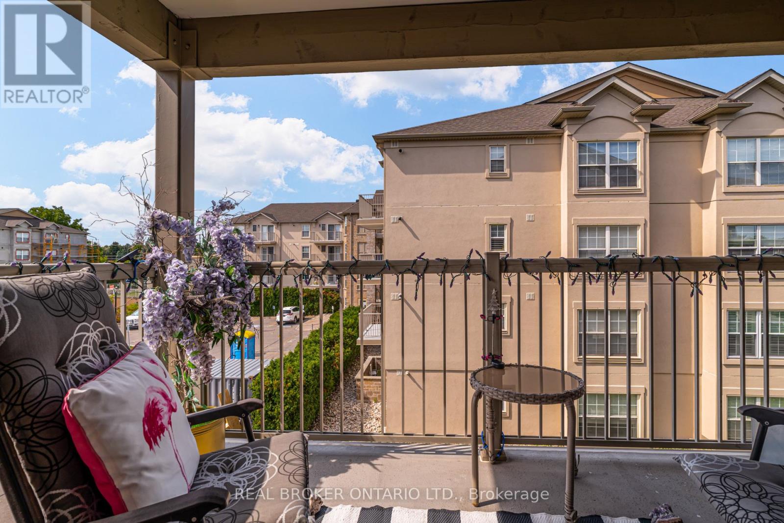 313 - 1460 Bishops Gate, Oakville, Ontario  L6M 4N5 - Photo 13 - W12643296