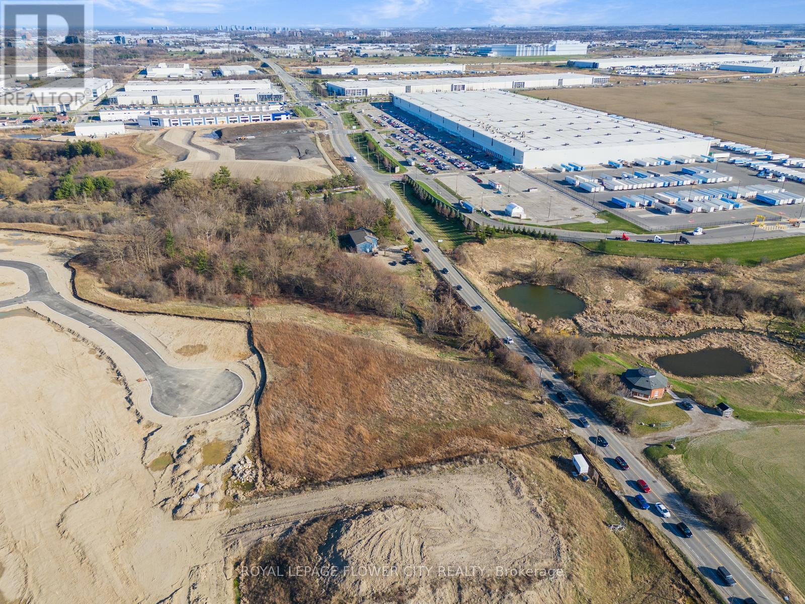 8273 Heritage Road, Brampton, Ontario  L6Y 0E3 - Photo 4 - W12643304