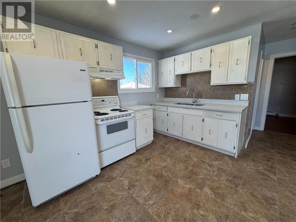 6 Cote Avenue, Chelmsford, Ontario  P0M 1L0 - Photo 12 - 2125946