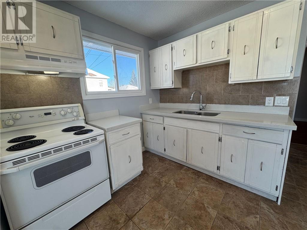 6 Cote Avenue, Chelmsford, Ontario  P0M 1L0 - Photo 13 - 2125946