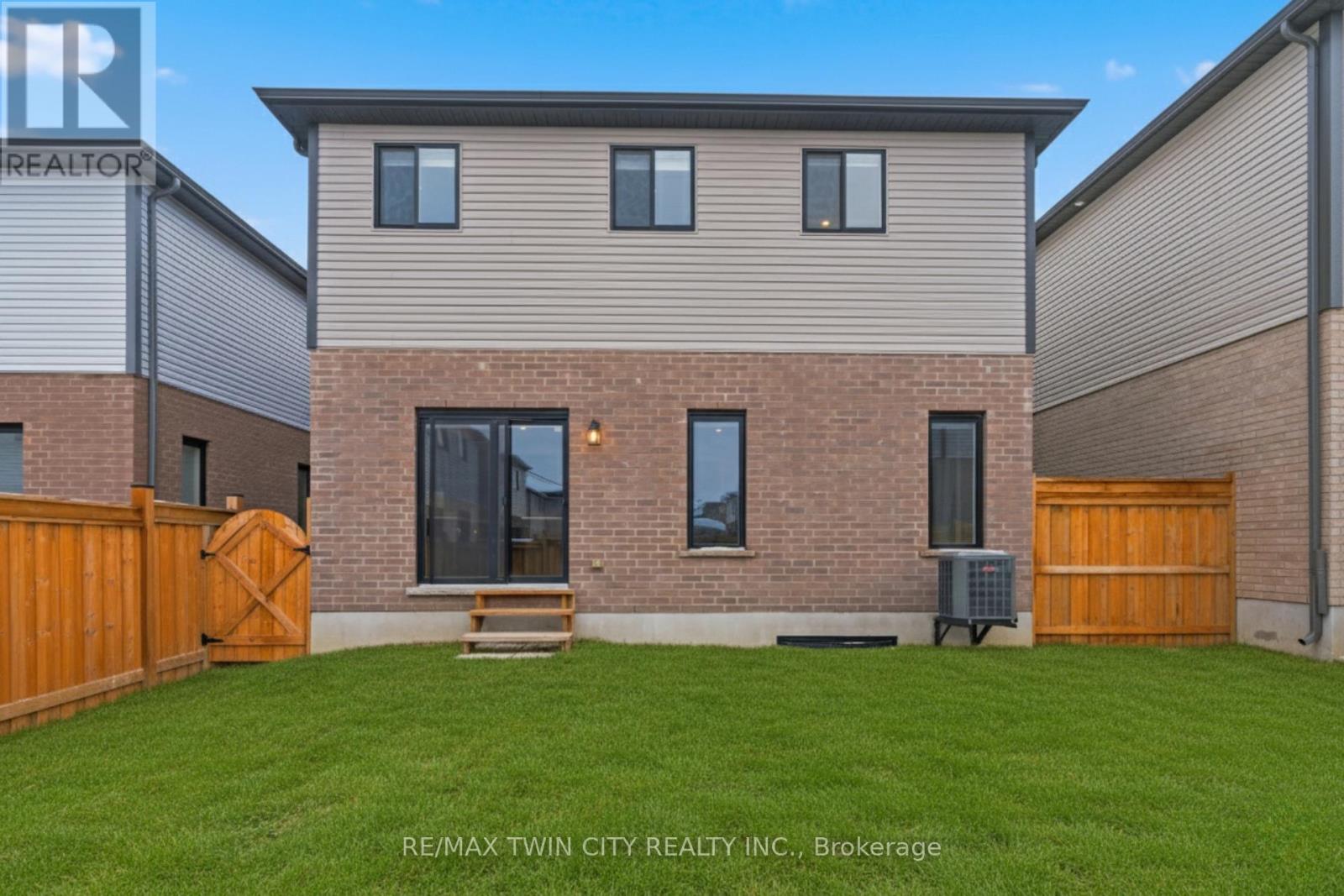 126 Tartan Avenue, Kitchener, Ontario  N2R 0N4 - Photo 26 - X12643294