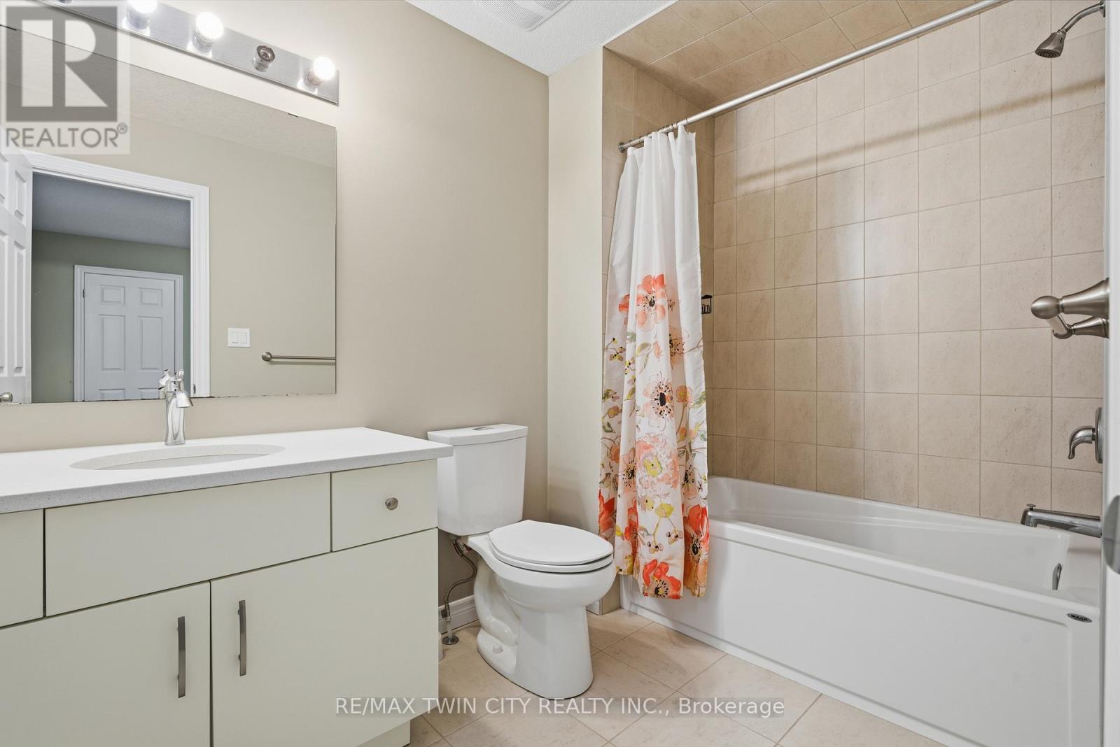 126 Tartan Avenue, Kitchener, Ontario  N2R 0N4 - Photo 33 - X12643294