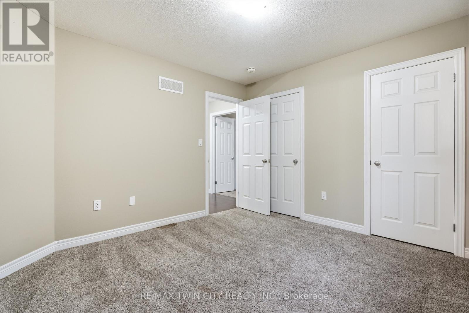 126 Tartan Avenue, Kitchener, Ontario  N2R 0N4 - Photo 34 - X12643294