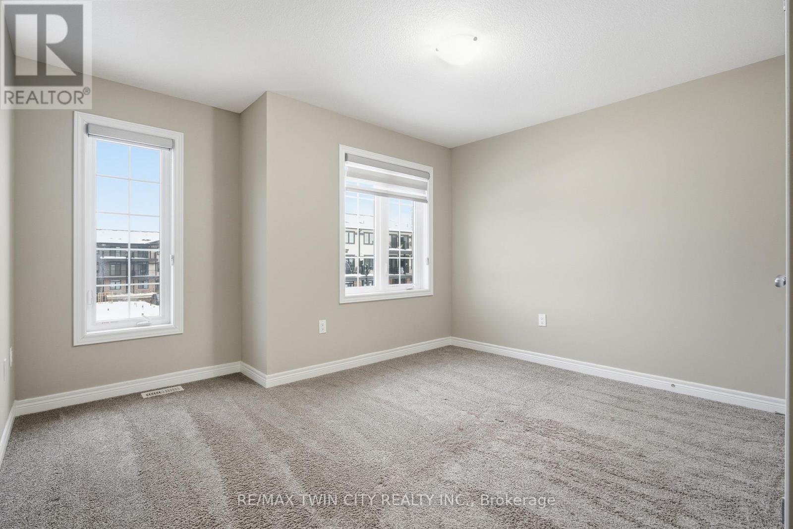 126 Tartan Avenue, Kitchener, Ontario  N2R 0N4 - Photo 36 - X12643294