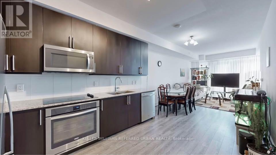 303b - 9600 Yonge Street, Richmond Hill, Ontario  L4C 0X3 - Photo 4 - N12642490