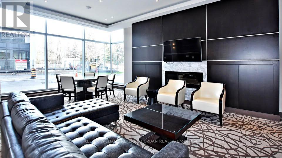 303b - 9600 Yonge Street, Richmond Hill, Ontario  L4C 0X3 - Photo 9 - N12642490