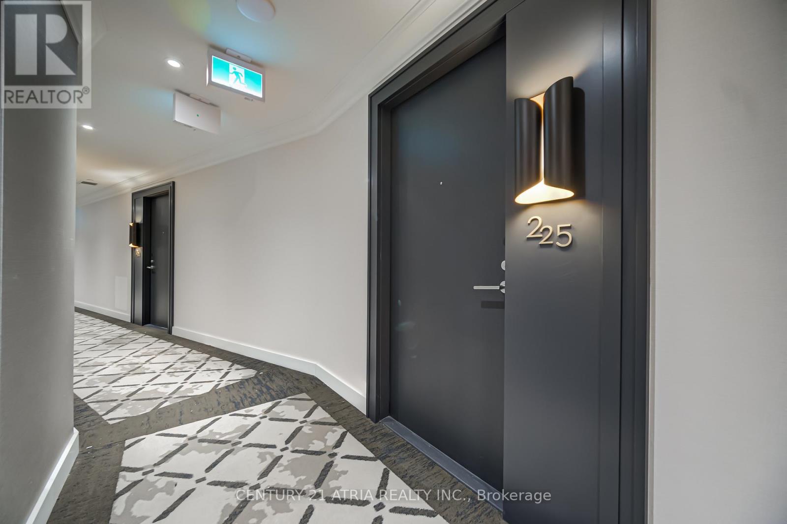 225 - 259 The Kingsway, Toronto, Ontario  M9A 0G2 - Photo 2 - W12597118