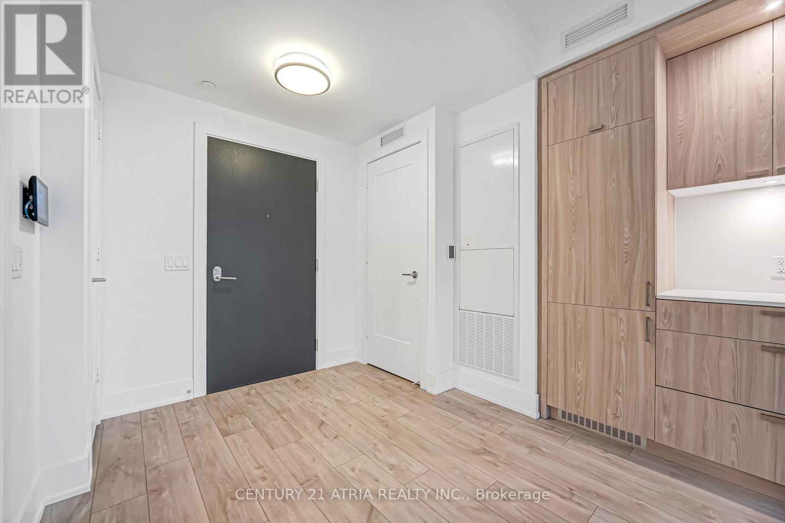 225 - 259 The Kingsway, Toronto, Ontario  M9A 0G2 - Photo 5 - W12597118