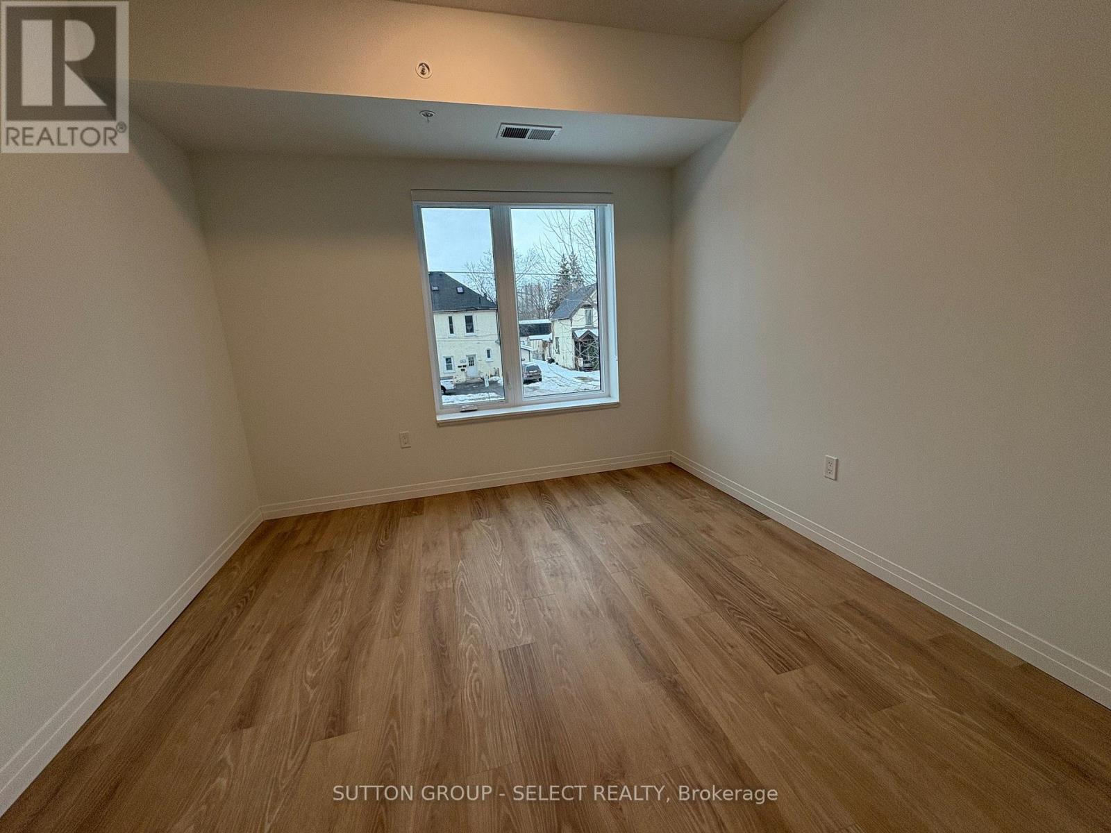 220 - 351 Hill Street, London East, Ontario  N6B 2M1 - Photo 11 - X12643310