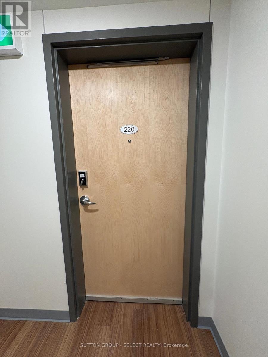 220 - 351 Hill Street, London East, Ontario  N6B 2M1 - Photo 2 - X12643310