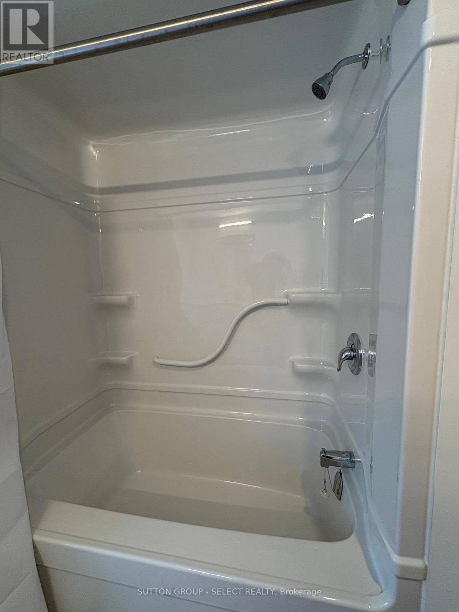 220 - 351 Hill Street, London East, Ontario  N6B 2M1 - Photo 8 - X12643310