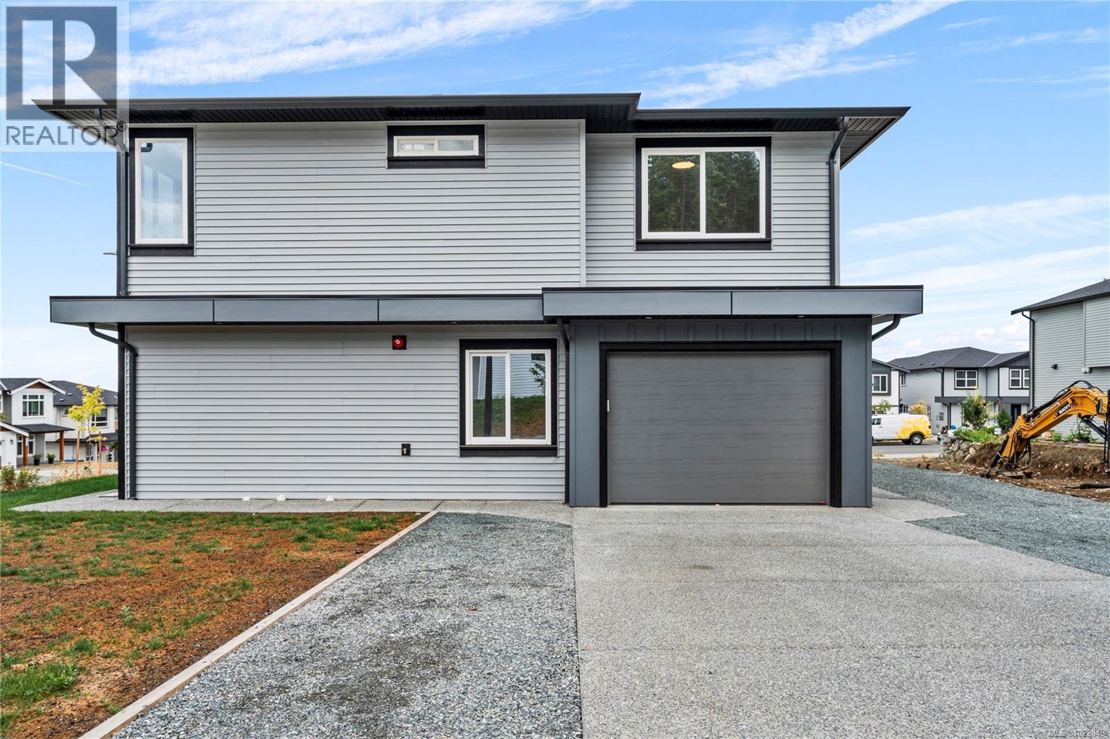 631 Eighth St, Nanaimo, British Columbia  V9R 6P1 - Photo 2 - 1022049