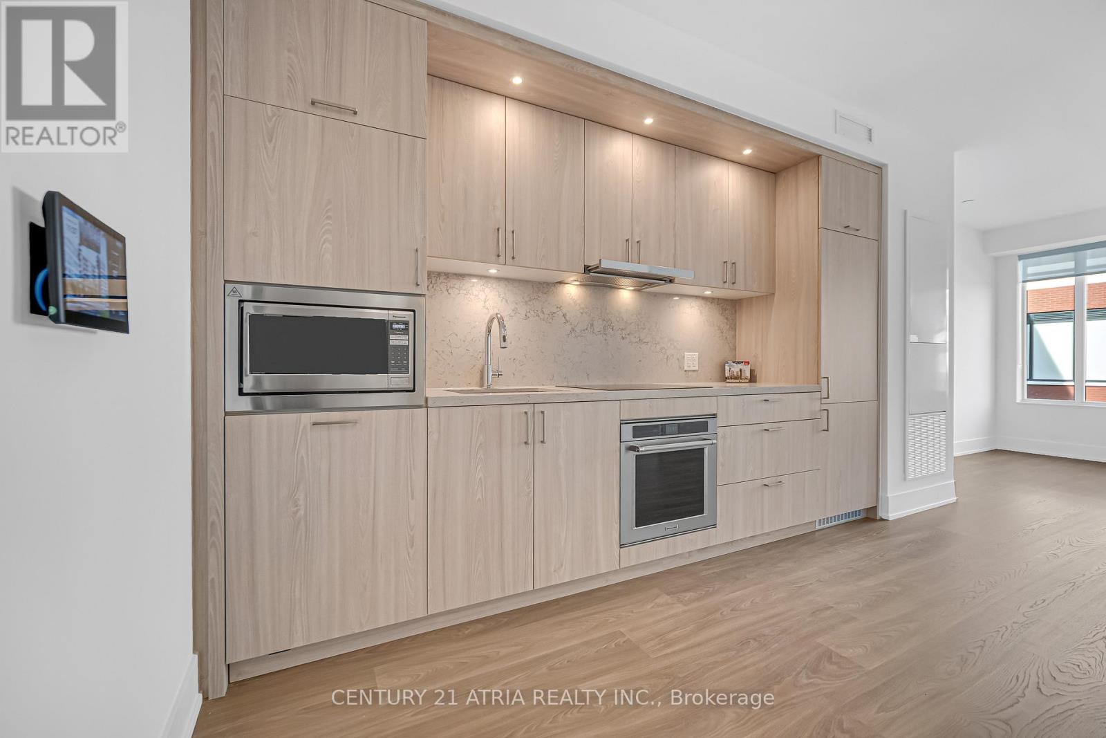 702 - 259 The Kingsway, Toronto, Ontario  M9A 0G2 - Photo 9 - W12595948