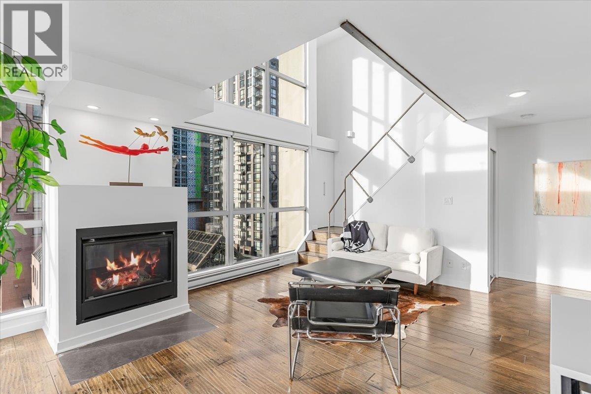 801 1238 Richards Street, Vancouver, British Columbia  V6B 6M6 - Photo 2 - R3074537