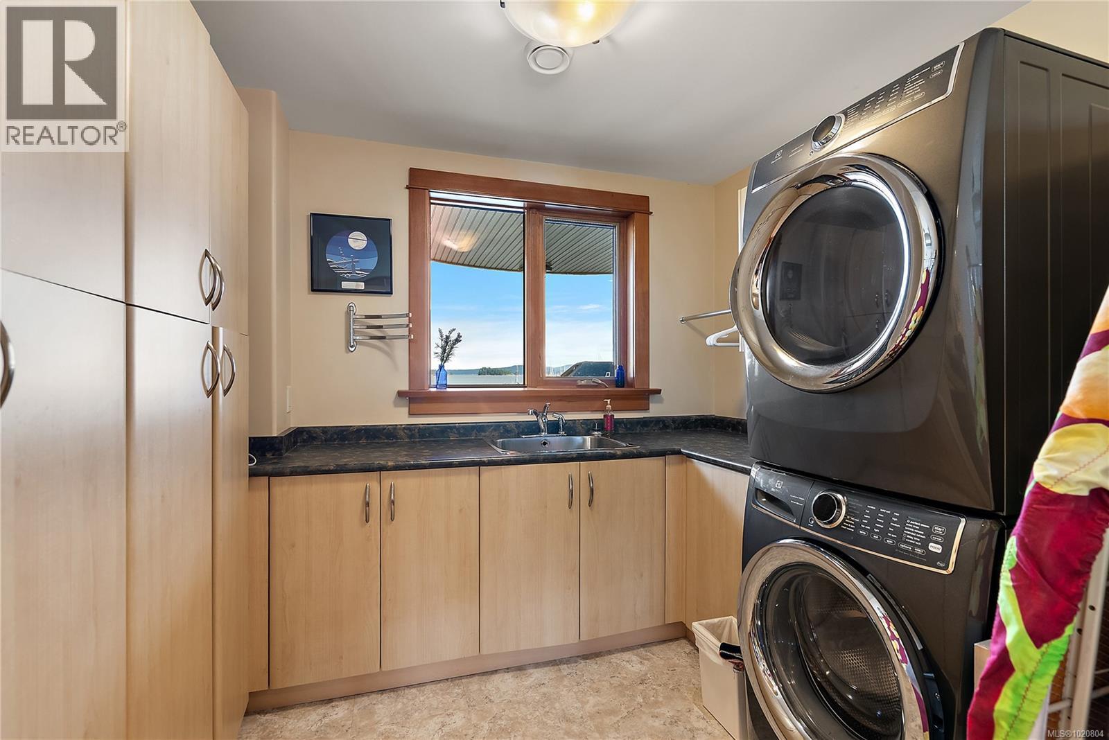 101 9949 Third St, Sidney, British Columbia  V8L 3B1 - Photo 28 - 1020804