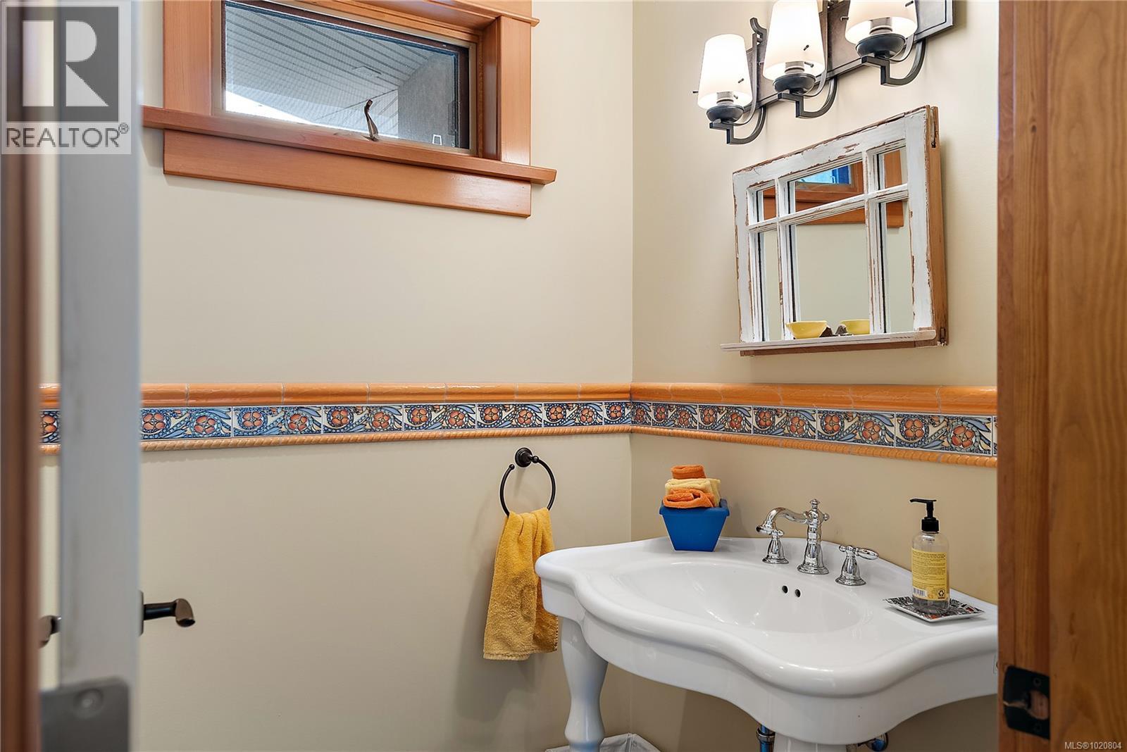 101 9949 Third St, Sidney, British Columbia  V8L 3B1 - Photo 29 - 1020804