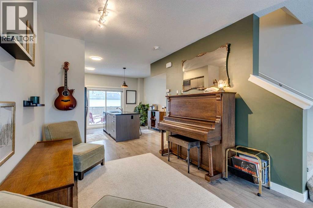 2103 Jumping Pound Common, Cochrane, Alberta  T4C 2L1 - Photo 6 - A2275270