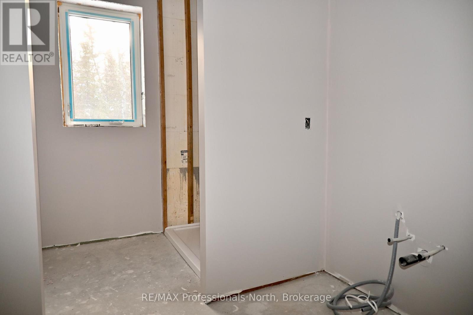 121 Loon Lake Road, Magnetawan, Ontario  P0A 1Z0 - Photo 12 - X12643326