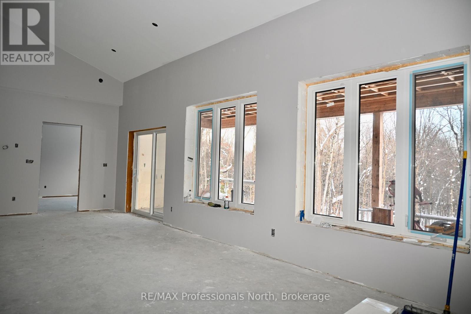 121 Loon Lake Road, Magnetawan, Ontario  P0A 1Z0 - Photo 22 - X12643326