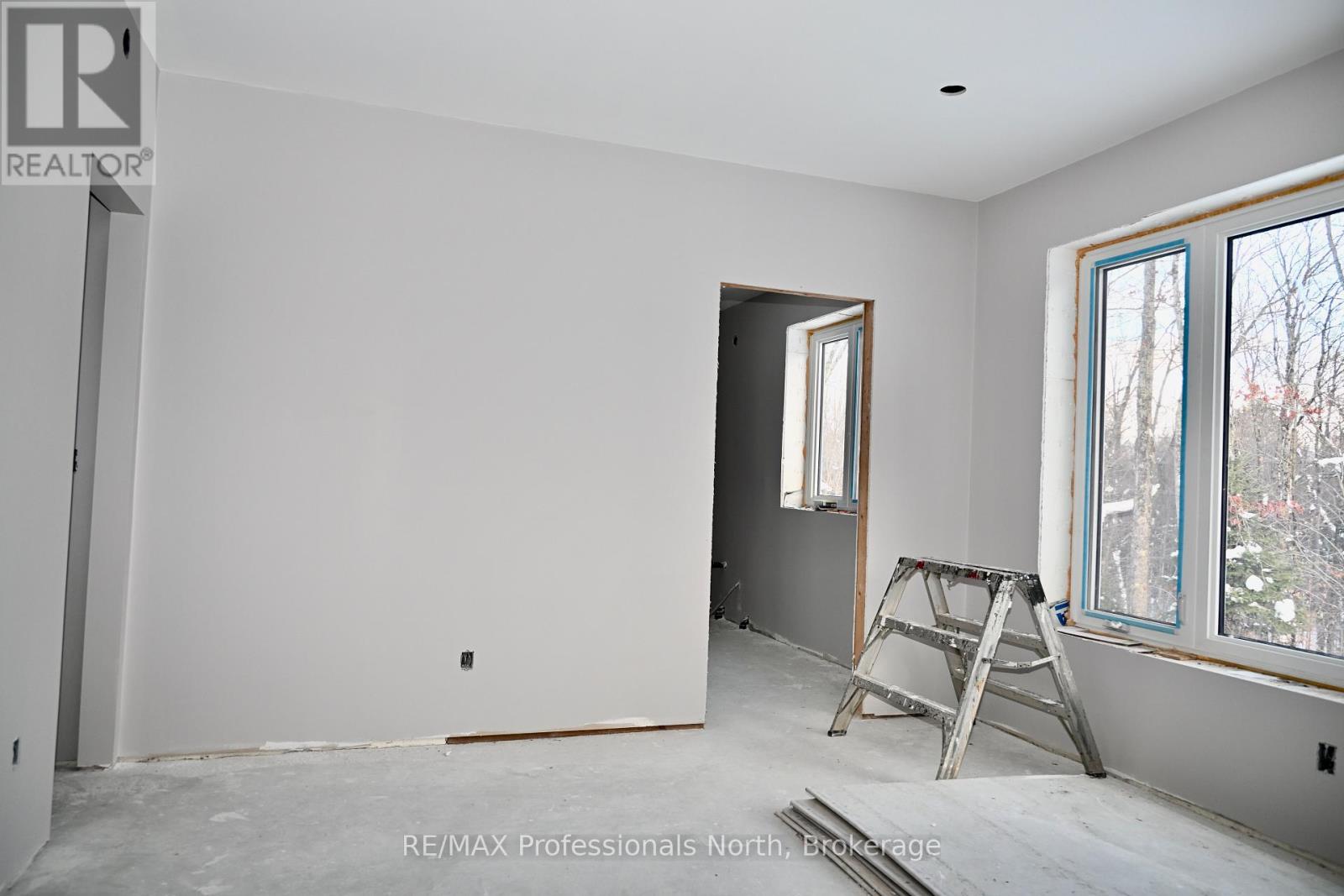 121 Loon Lake Road, Magnetawan, Ontario  P0A 1Z0 - Photo 24 - X12643326