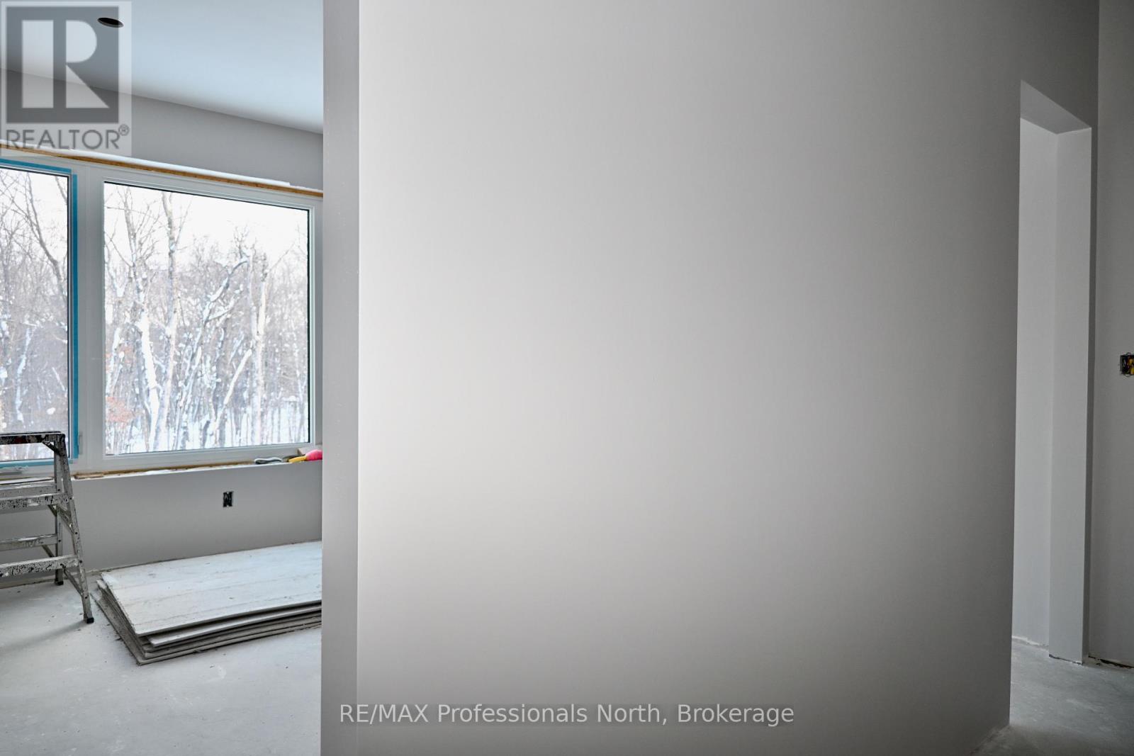 121 Loon Lake Road, Magnetawan, Ontario  P0A 1Z0 - Photo 26 - X12643326