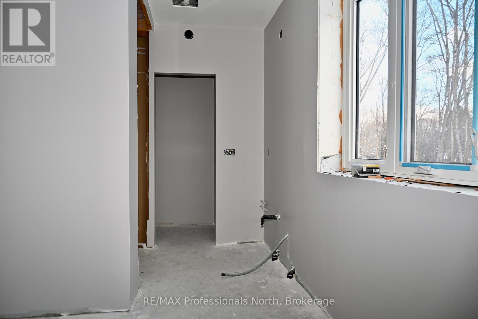 121 Loon Lake Road, Magnetawan, Ontario  P0A 1Z0 - Photo 27 - X12643326