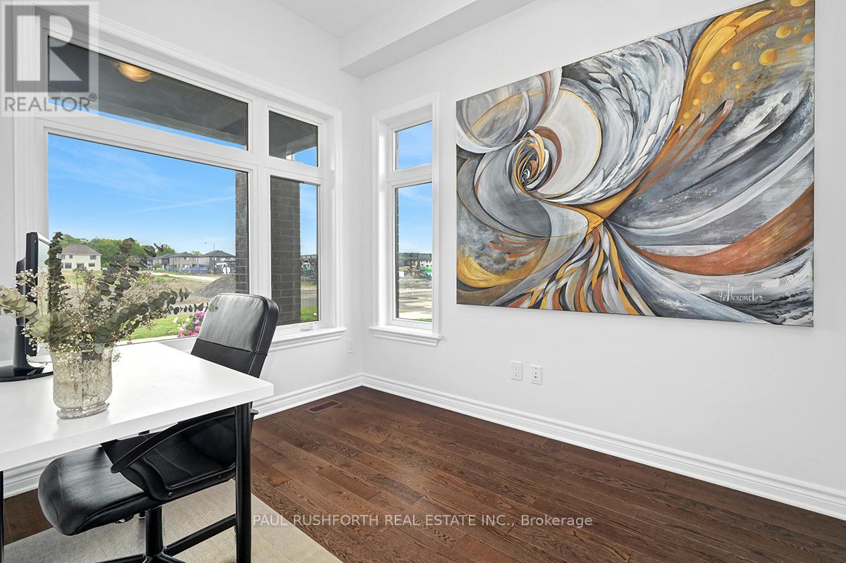 770 Cope Drive, Ottawa, Ontario  K2S 2P9 - Photo 3 - X12578654