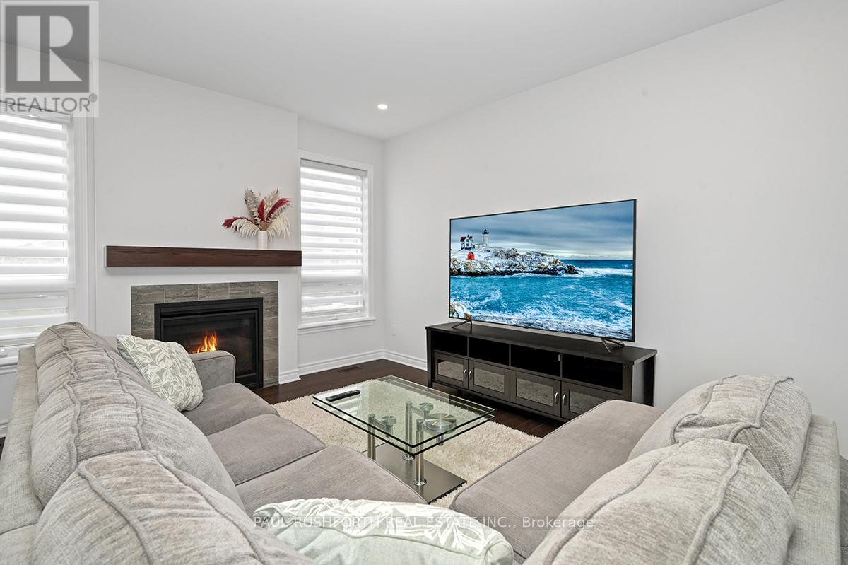 770 Cope Drive, Ottawa, Ontario  K2S 2P9 - Photo 6 - X12578654