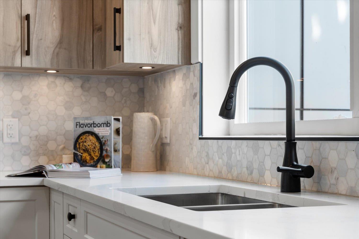 2818 Babich Street, Abbotsford, British Columbia  V2S 3K5 - Photo 8 - R3074475