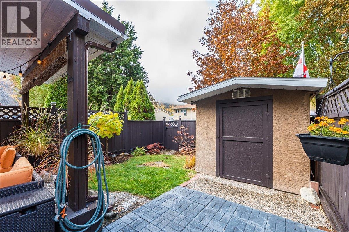 3395 Laurel Crescent, Trail, British Columbia  V1R 4M9 - Photo 8 - 10366366