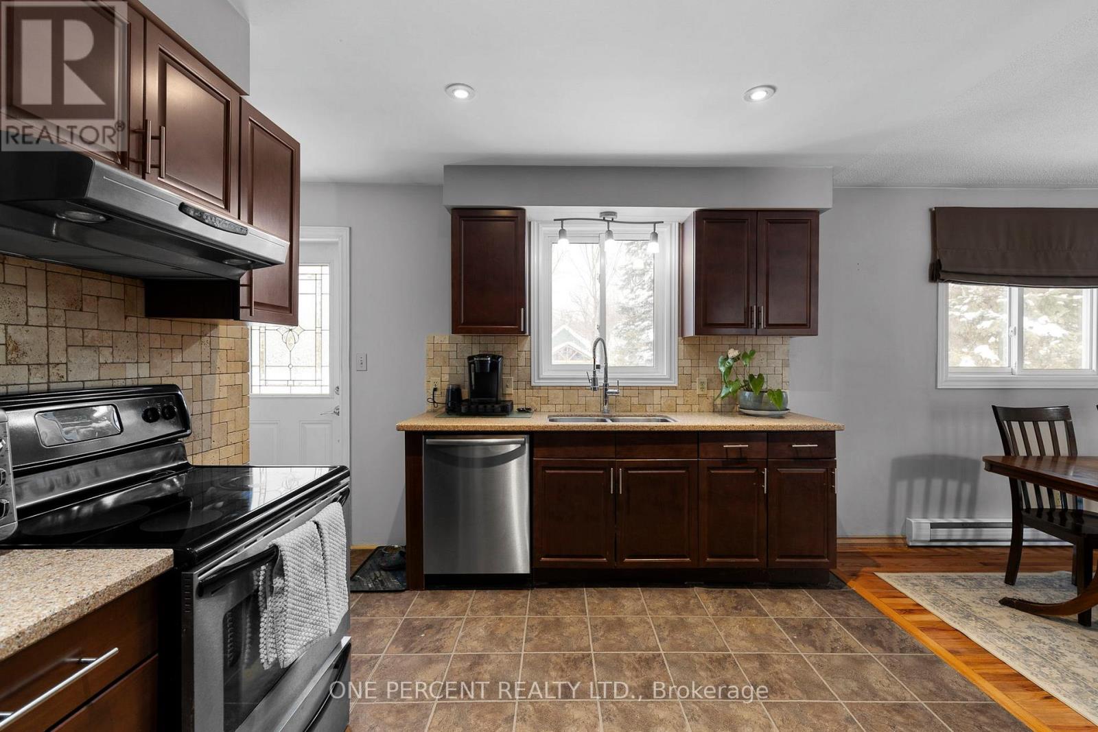 268 Mississaga Street W, Orillia, Ontario  L3V 3B8 - Photo 10 - S12643344