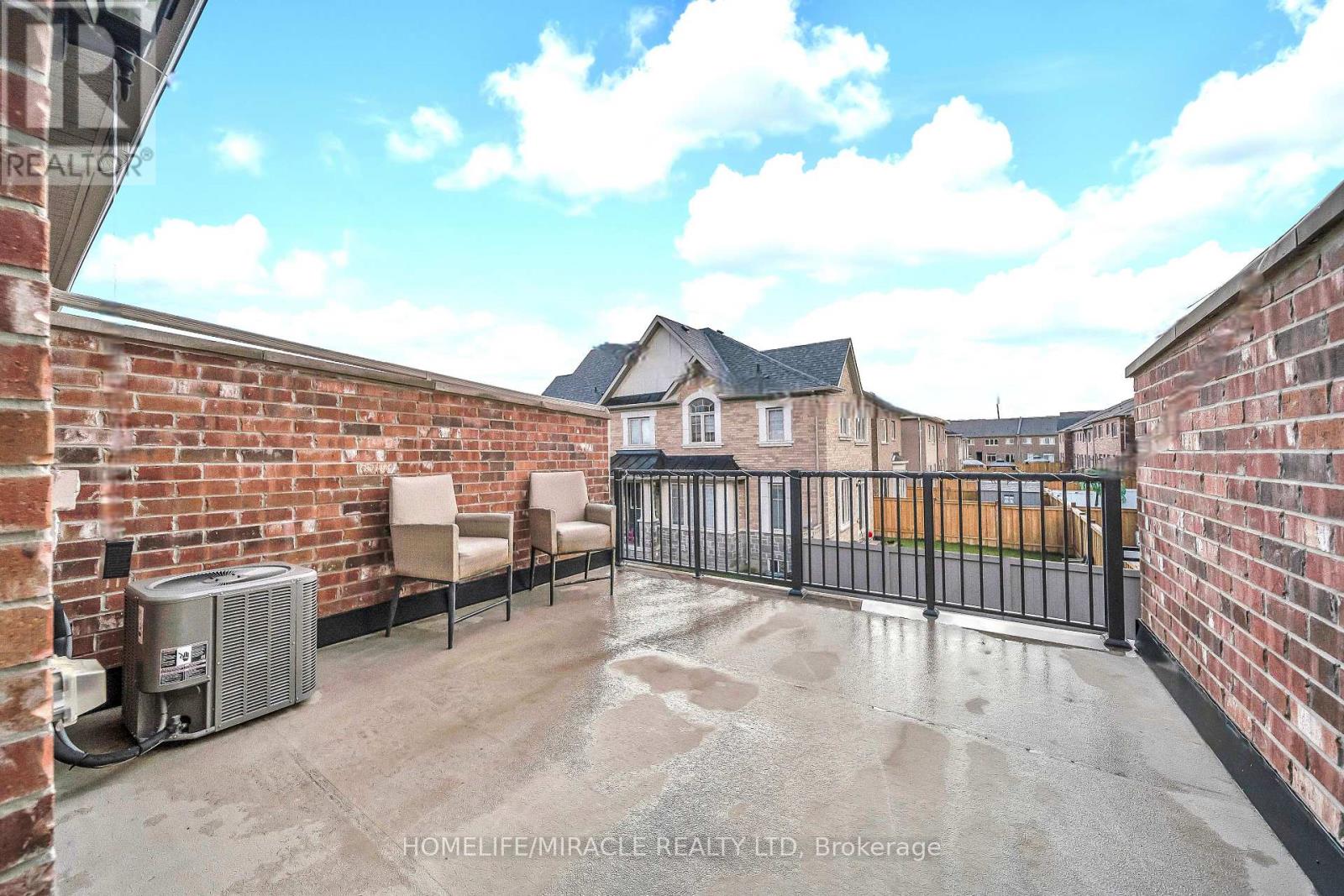 15 Finegan Circle, Brampton, Ontario  L7A 4Z7 - Photo 21 - W12643324